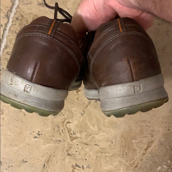 Footjoy Versaluxe size 9 spikeless golf shoes - Picture 3 of 5